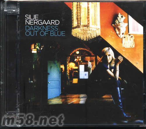 DARKNESS OUT OF BLUE專輯正面圖片