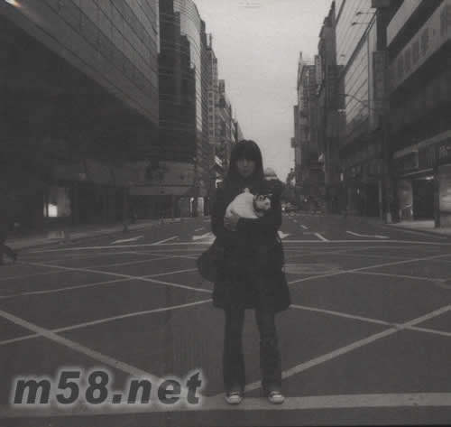 Pussy專輯背面圖片