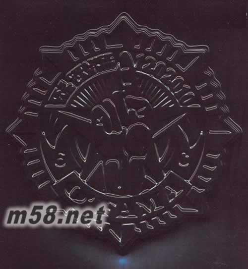 O FAMA 香港首批特別版 CD+DVD專輯正面圖片