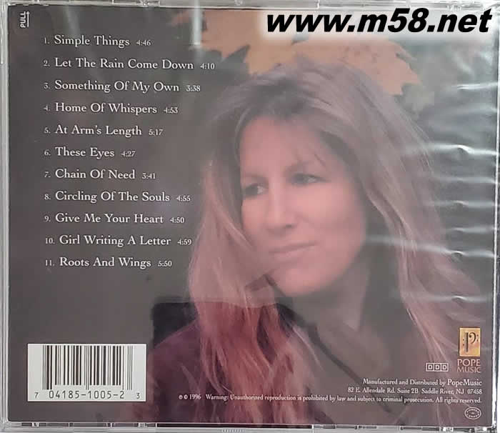 HOME OF WHISPERS 和睦家庭專輯背面圖片